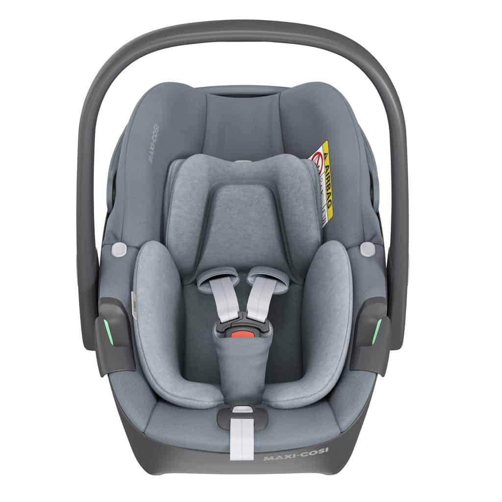 Baby 0-15months Maxi Cosi Pebble 360 with FamilyFix 360 base Pitter Patter Baby NI 30