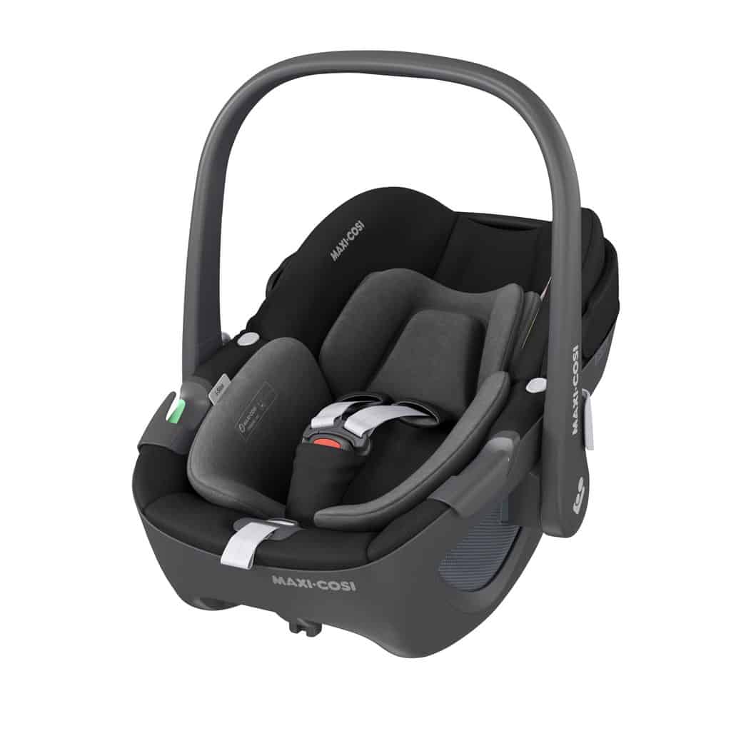 Baby 0-15months Maxi Cosi Pebble 360 with FamilyFix 360 base Pitter Patter Baby NI 8