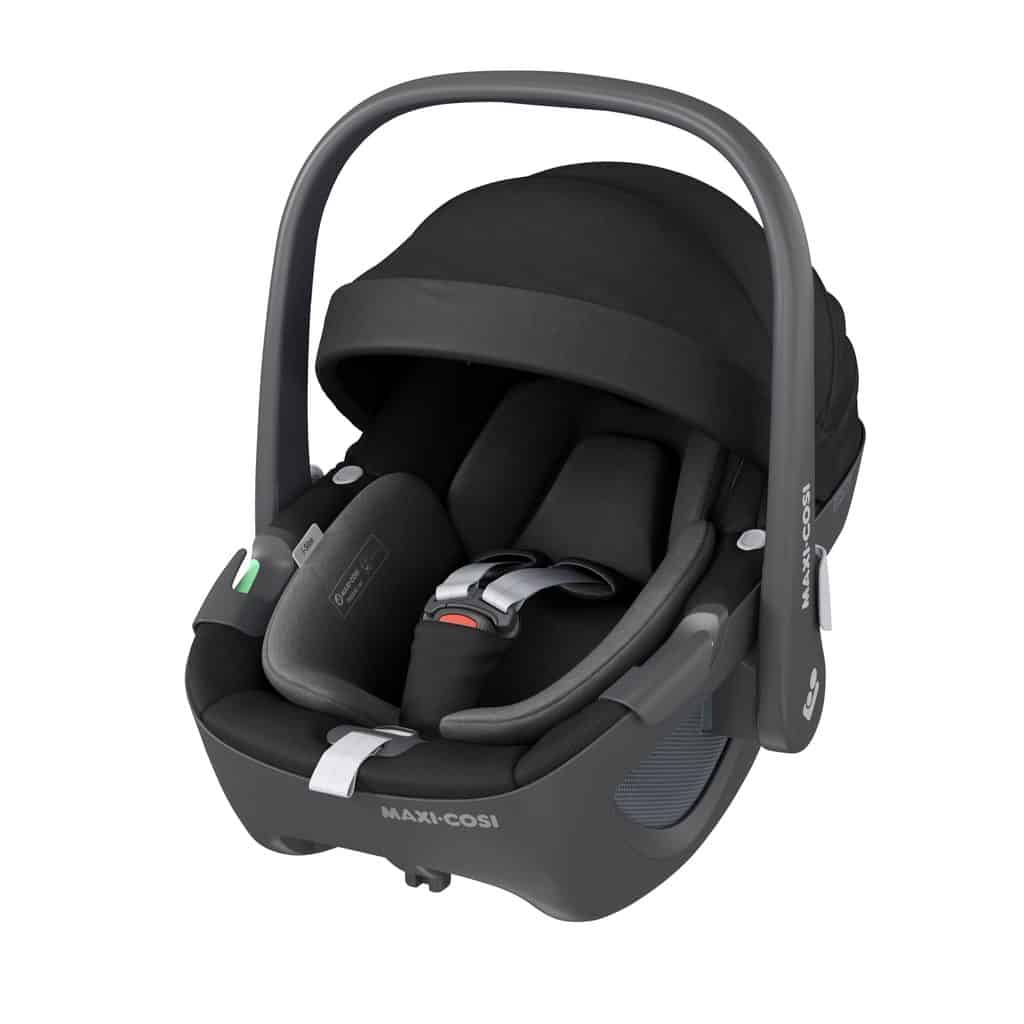Baby 0-15months Maxi Cosi Pebble 360 with FamilyFix 360 base Pitter Patter Baby NI 17